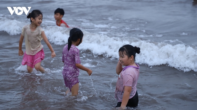 Ninh Bình đón gần 2,8 triệu lượt du khách, thu hơn 4.200 tỷ đồng
