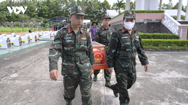 An Giang triển khai lấy mẫu ADN đối với 37 phần mộ liệt sĩ