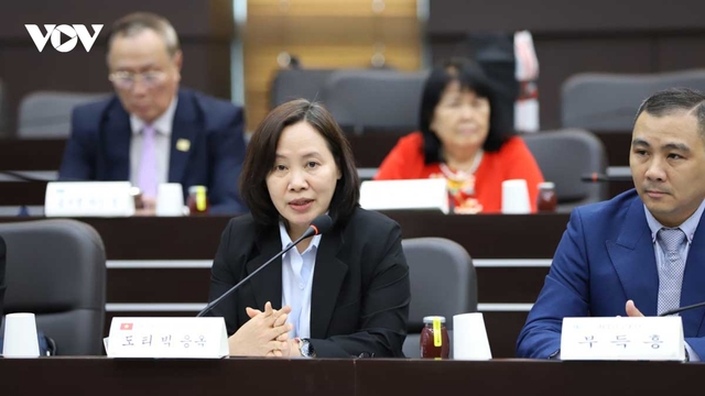Lời giải cho đào tạo nguồn nhân lực AI và bán dẫn tại Việt Nam