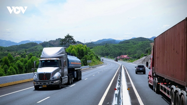 Siết chặt quản lý doanh nghiệp thuộc diện miễn, giảm phí khi qua trạm BOT