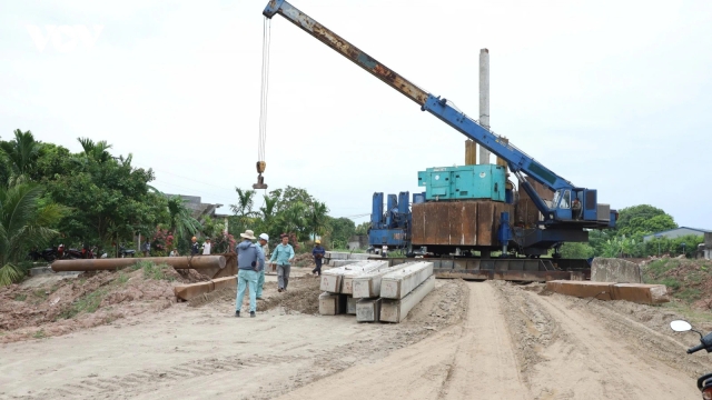 Dự án giao thông "đói" đá xây dựng, giá tăng gấp 3 có tiền vẫn khó mua