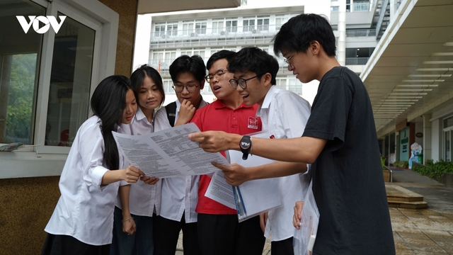Sự thật phía sau “bài văn điểm 10” gây xôn xao mạng xã hội