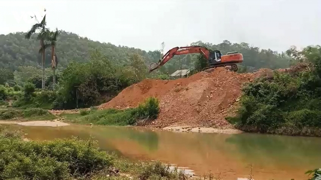 Dự án KĐT Đông Trường Sơn: Lo ngại doanh nghiệp “vừa đá bóng vừa thổi còi”