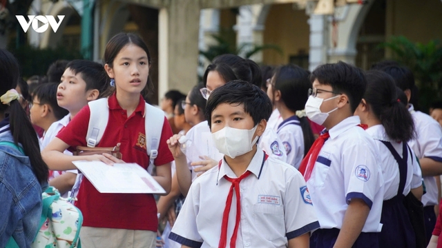 1 chọi 12 vào lớp 6 trường Trần Đại Nghĩa ở TP.HCM