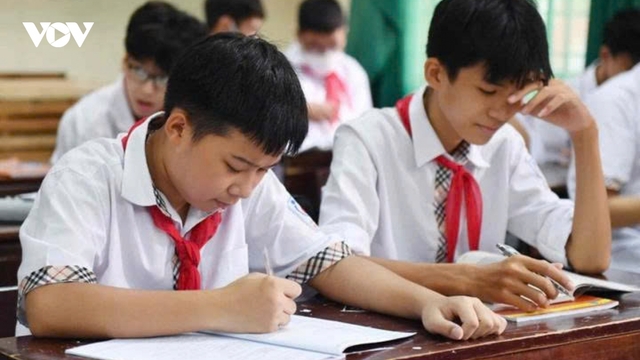 Đề xuất phạt tới 50 triệu đồng nếu ép buộc, lôi kéo học sinh học thêm