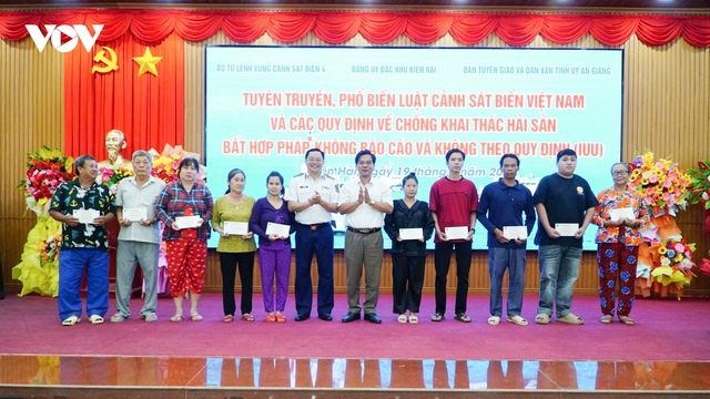 An Giang tuyên truyền pháp luật chống khai thác IUU cho ngư dân Kiên Hải