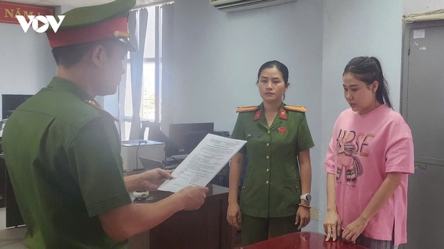 Khởi tố, bắt tạm giam nữ nhân viên kinh doanh ô tô lừa đảo khách hàng