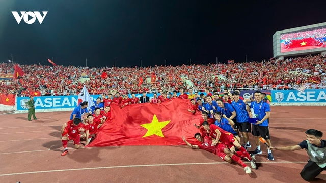 Sân Mỹ Đình "bùng nổ" với màn tri ân người hâm mộ của ĐT Việt Nam