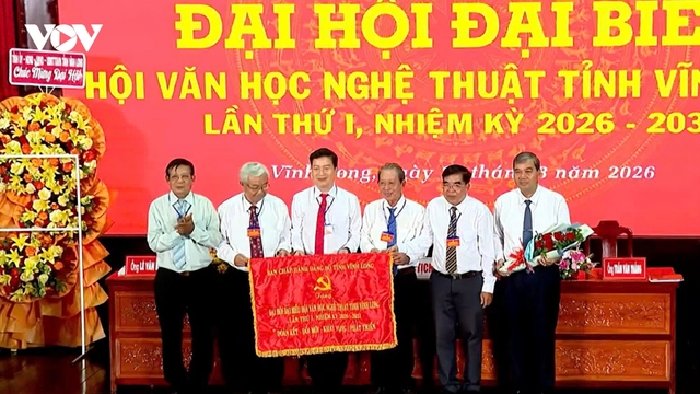 Ông Nguyễn Trọng Nghĩa được bầu làm Chủ tịch Hội Văn học Nghệ thuật tỉnh Vĩnh Long