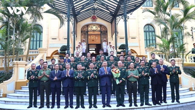 Tổng Bí thư, Chủ tịch nước trao Quyết định thăng quân hàm Thượng tướng Quân đội