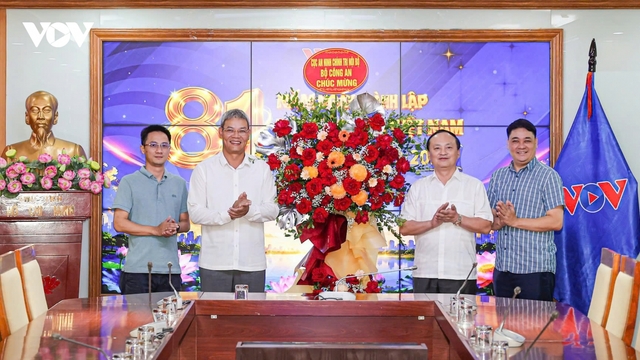 Các cơ quan, đơn vị chúc mừng Đài Tiếng nói Việt Nam 81 năm thành lập