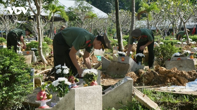 Chuẩn bị chu đáo trước khi đón 731 liệt sĩ tại Công viên Lê Thị Riêng về an nghỉ