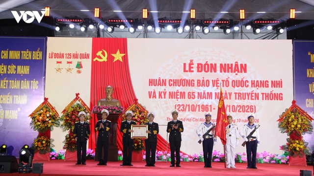 Lữ đoàn 125 kỷ niệm 65 năm, đón nhận Huân chương Bảo vệ Tổ quốc hạng Nhì
