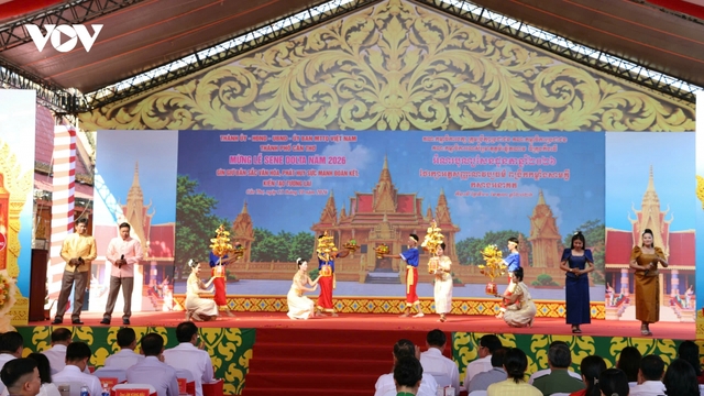Đồng bào Khmer đón Lễ Sen Đôn Ta ấm áp niềm vui