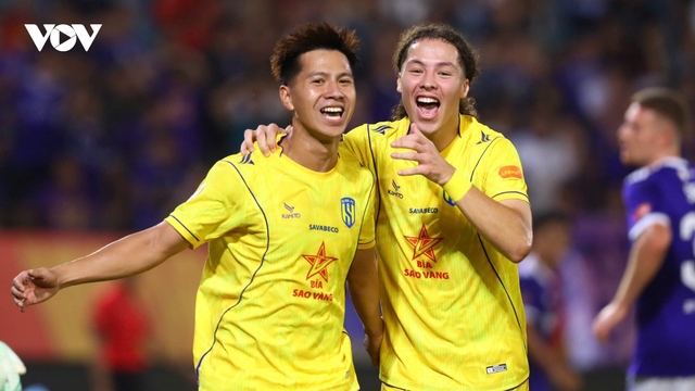 Giải mã sức bật giúp SLNA chiếm ngôi đầu V-League 2026/27