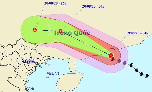 Storm Higos is making landfall in China's Guangdong coast August 19