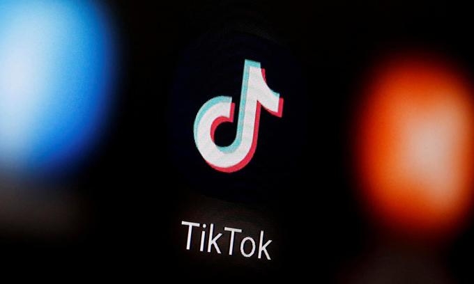 A TikTok logo is displayed on a smartphone in this illustration taken January 6, 2020. Photo by Reuters/Dado Ruvic.