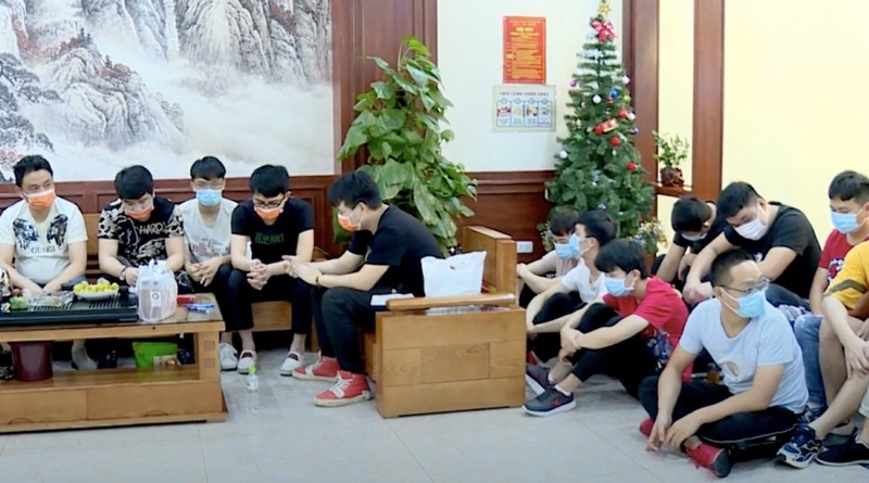 Nearly 50 Chinese citizens are expelled and fined a sum of VND4 million each for entering Vietnam illegally