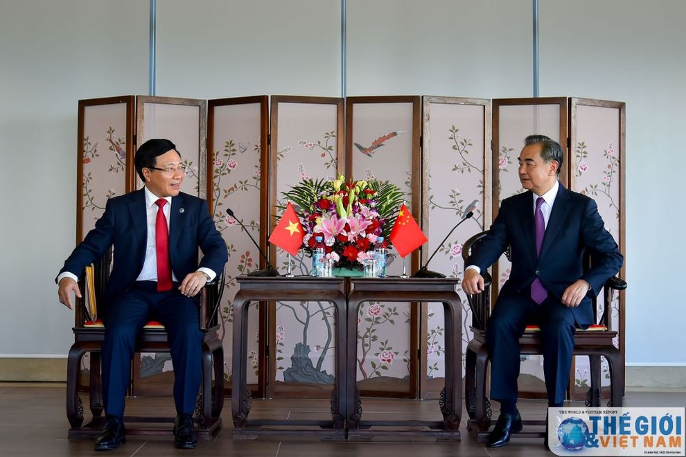 They discussed Vietnam-China issues as well as regional and international issues of mutual concern.