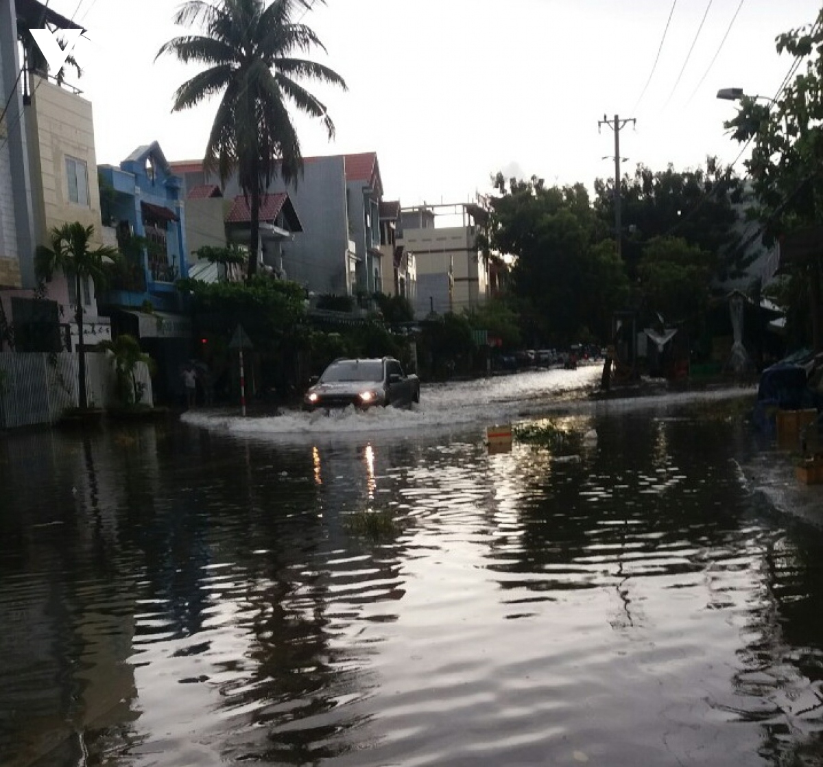 The morning of September 18 sees heavy rain submerge several streets throughout the central city of Da Nang.