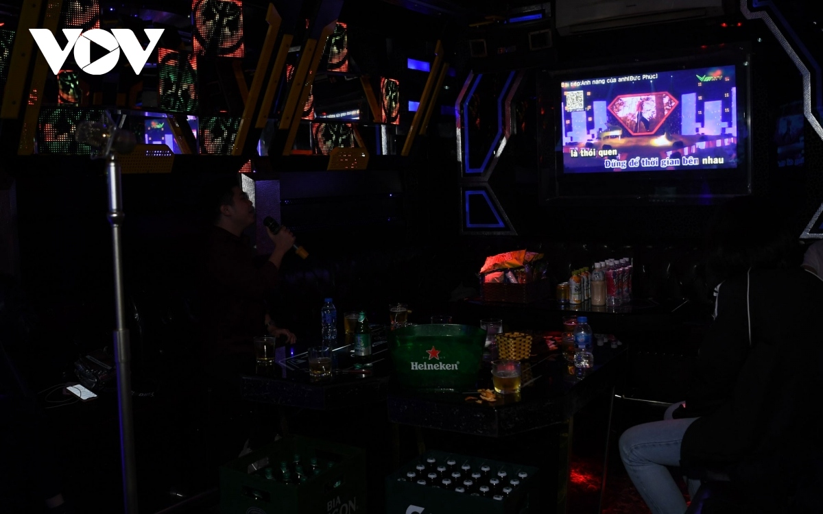 Despite their re-launch, the first night back witnessed a sharp decline in terms of guests numbers.