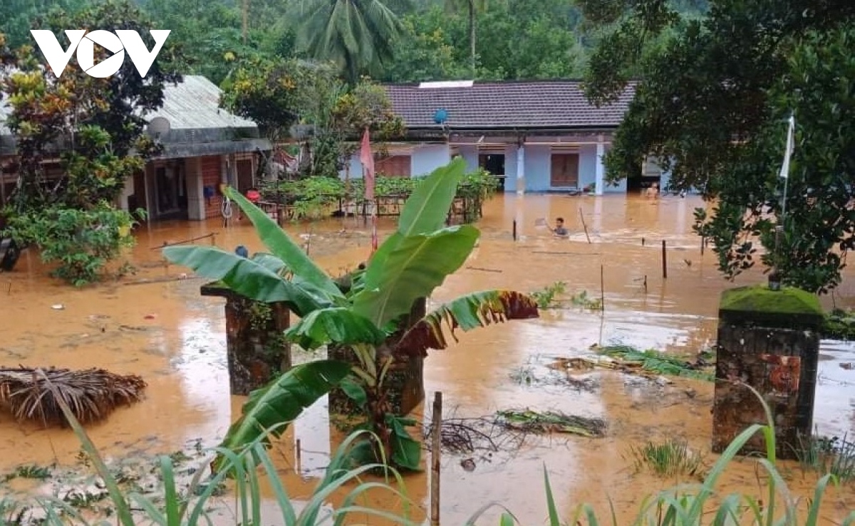 Heavy downpours have flooded many houses in mountainous areas of Quang Tri province.