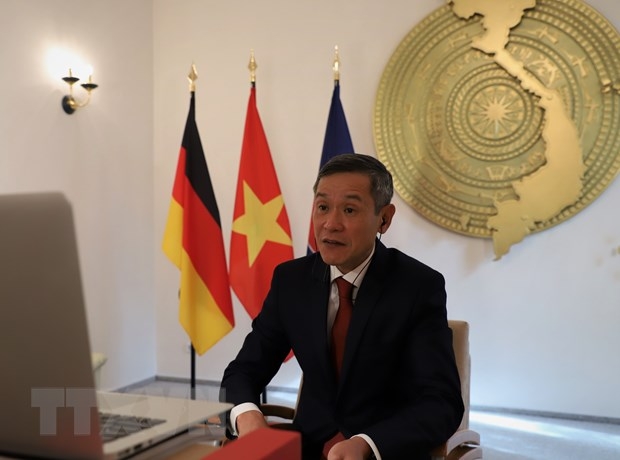 Vietnamese Ambassador to Germany Nguyen Minh Vu at the online seminar (Photo:VNA)