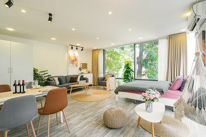 Veque Homestay can be considered suitable for visitors looking to discover the Old Quarter of the capital at night. (Photo: Veque Homestay)