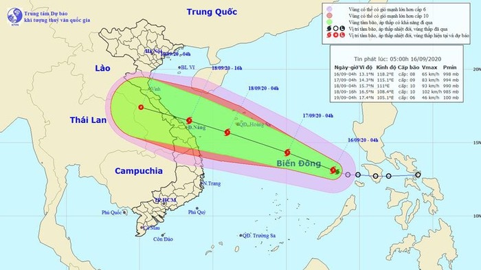 The storm, the fifth of its kind in the East Sea, is moving toward the central coast of Vietnam. (Photo: NCHM)