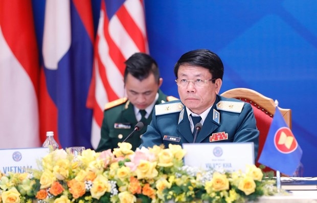 Acting Commander of the Vietnam Air Defence-Air Force (VAD-AF) chairs the conference (Photo: VNA)