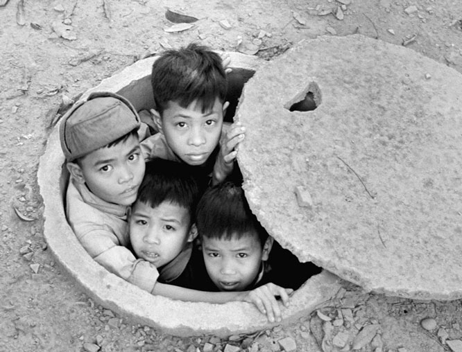 Photos taken of the Vietnam War in the late 1960s serve to put Thomas Billhardt on the world photographers list.