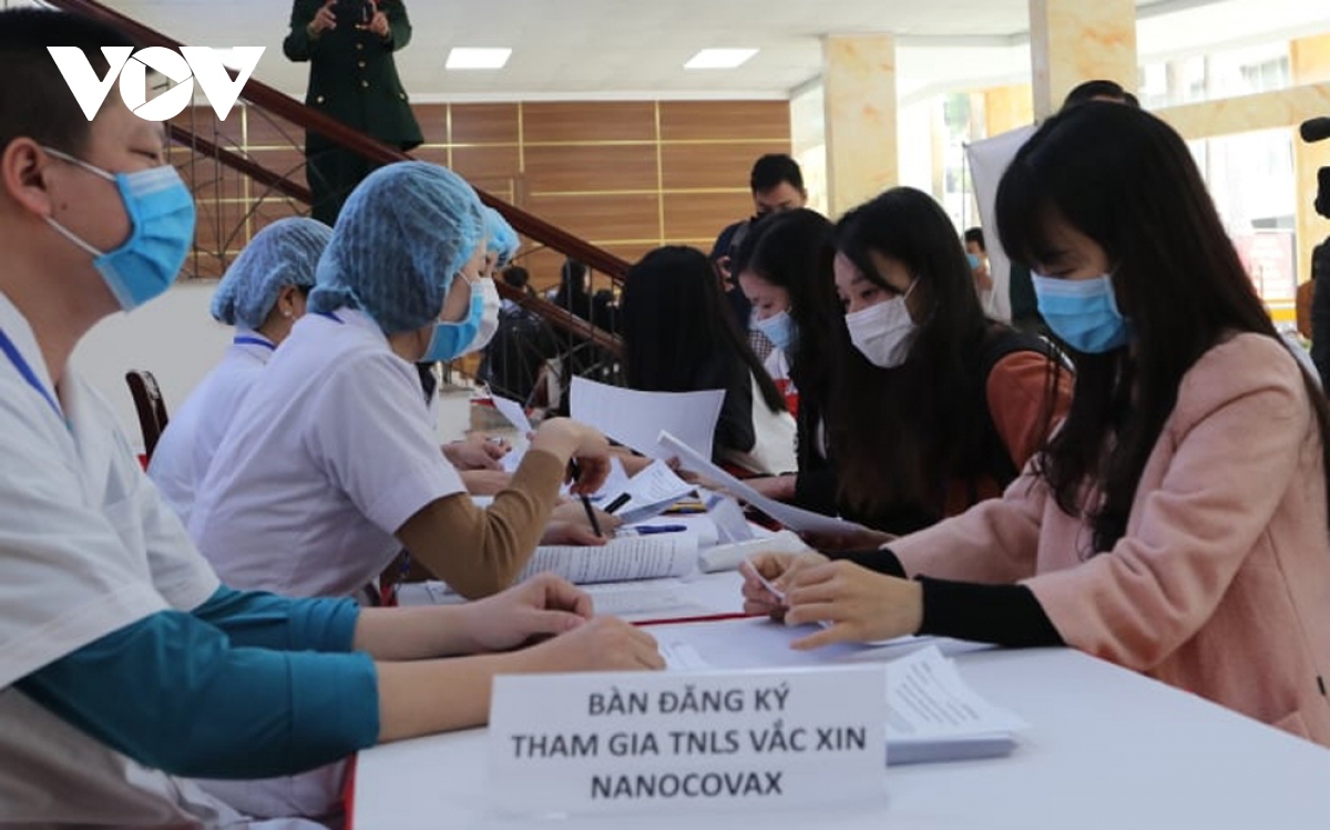 The morning of December 10 sees several volunteers register to participate in the trial scheme of a local-produced COVID-19 vaccine named Nanocovax that has been developed by Nanogen.