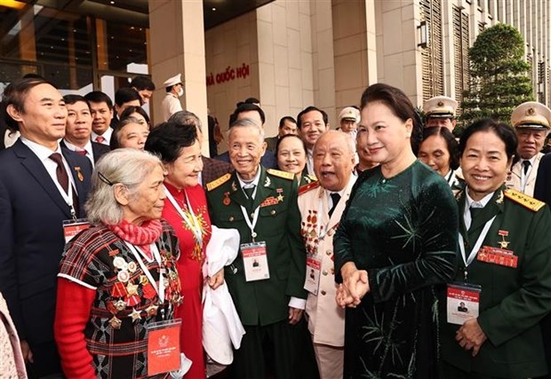 Chairwoman of the National Assembly Nguyen Thi Kim Ngan meets with delegates of the 10th National Patriotic Emulation Congress (Photo: VNA)