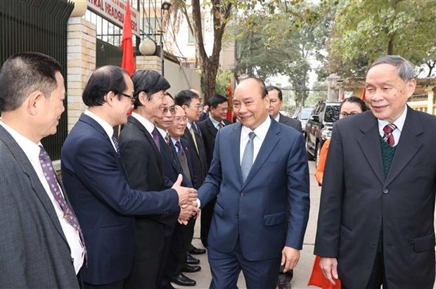 Prime Minister Nguyen Xuan Phuc visits VAVA members on January 20 (Photo: VNA)