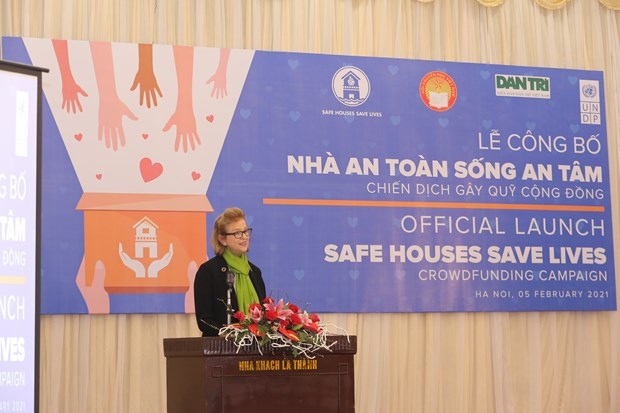 Caitlin Wiesen, UNDP Resident Representative in Vietnam, speaks at the event (Photo courtesy of UNDP)