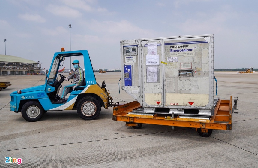 Vu Thu Ha, director of VNVC, notes that the batch will initially brought to VNVC’s super cold facilities for storage in line with regulations outlined by both the Government and the Health Ministry.