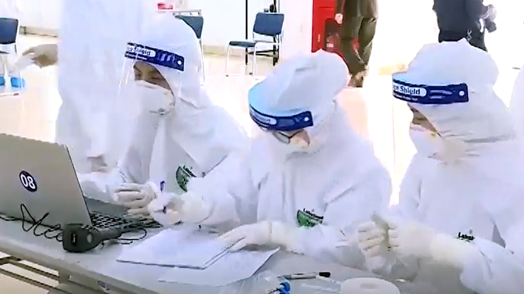 Collecting samples for COVID-19 testing. (Illustrative image)