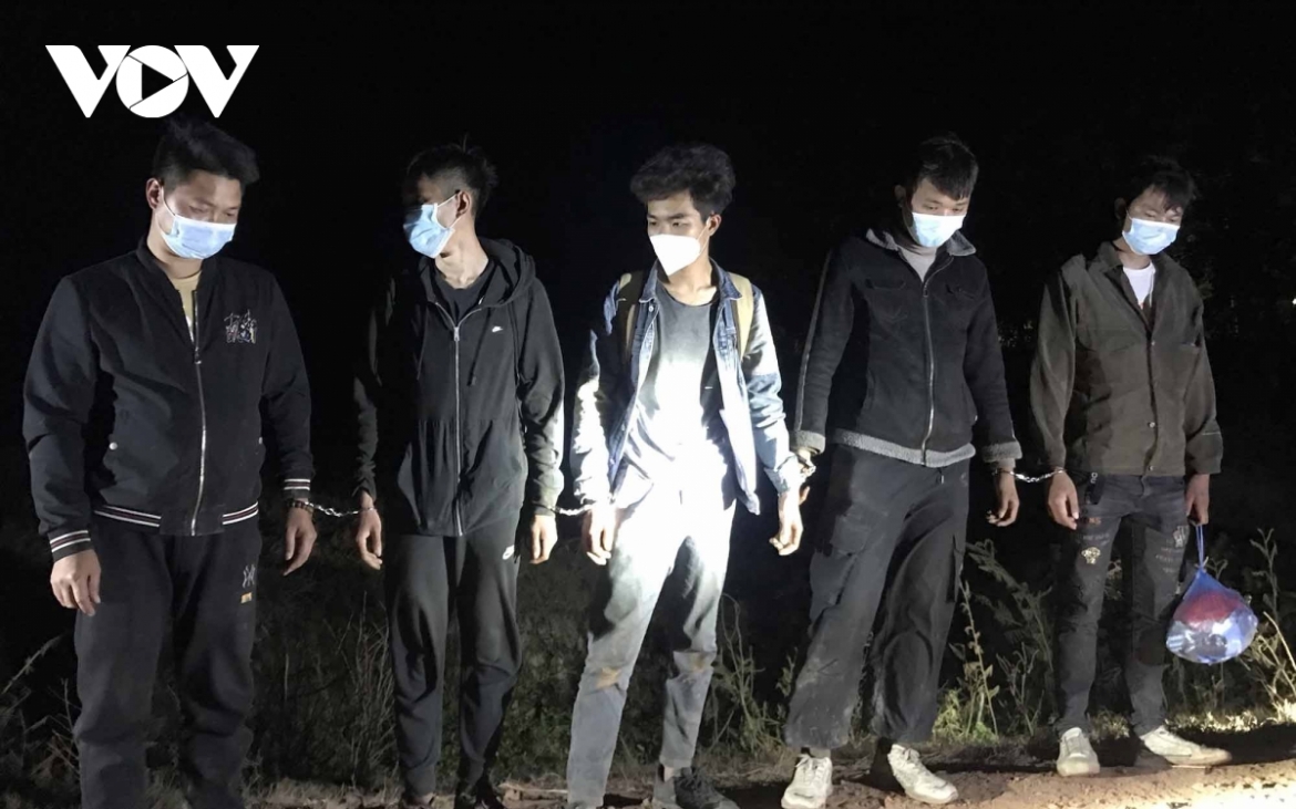 Five Chinese suspects 
