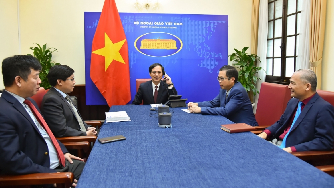 Minister of Foreign Affairs Bui Thanh Son has a phone conversation with his Indian counterpart Subrahmanyam Jaishankar