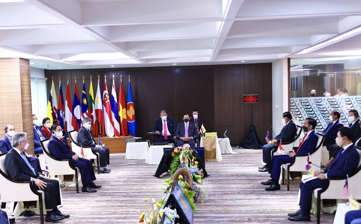 ASEAN leaders spend much time examing ways to resolve the Myanmar crisis. (Photo: VGP)