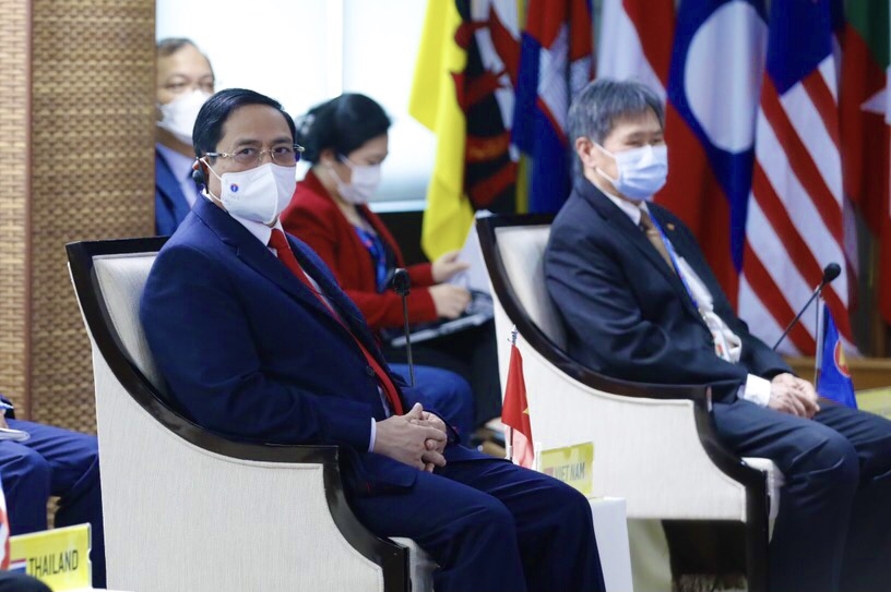 PM Pham Minh Chinh joins leaders of other ASEAN countries at their gathering in Indonesia. (Photo: VGP)