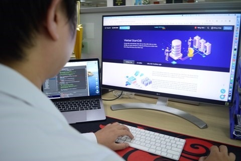 The cloud one-stop system of Viettel is honoured at the 2021 Sao Khue Awards. (Photo: vietteltelecom.com.vn)