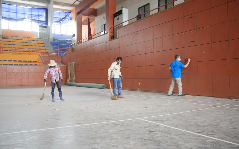 The Tay Ho competition hall will host the taekwondo event. Workers are putting the final touches to preparations before the 31st SEA Games.