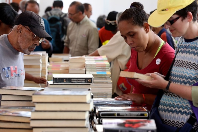 The annual International Book Fair of Venezuela attracts a huge number of visitors (Photo: Fabiola Velasquez)
