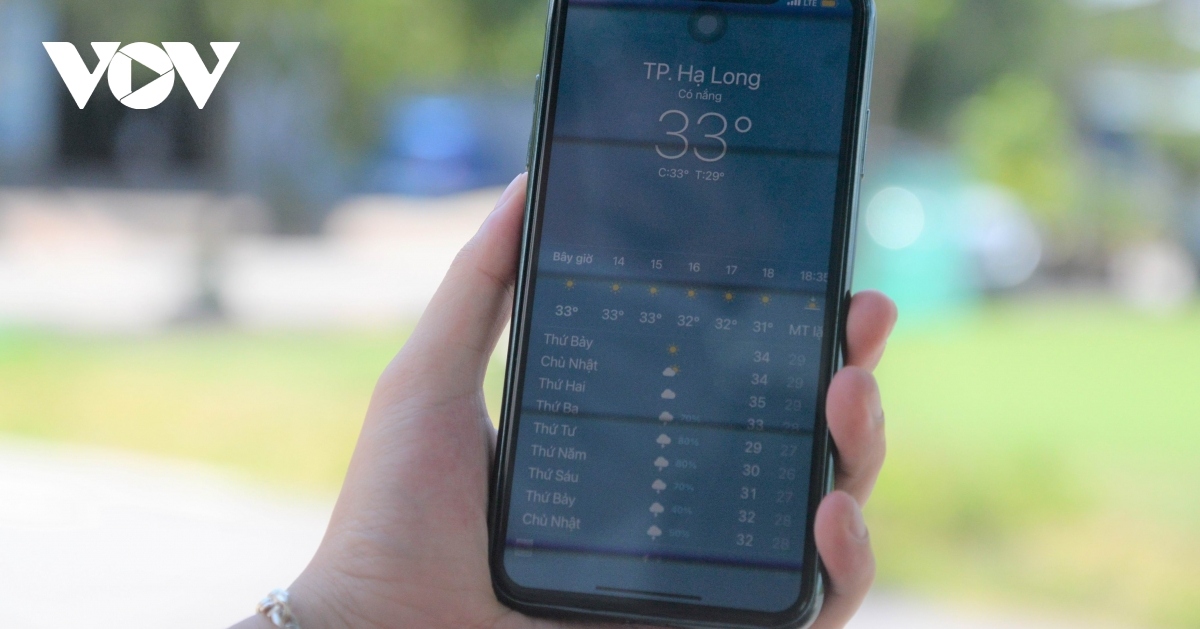 The northern province of Quang Ninh represents one of the places facing up to the extreme heat over recent days. At 10 a.m. temperatures fell to 33 degrees Celsius in Quang Ninh province.