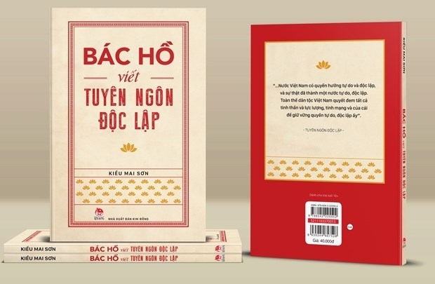 Uncle Ho wrote the Declaration of Independence book (Photo: baoquocte.vn)