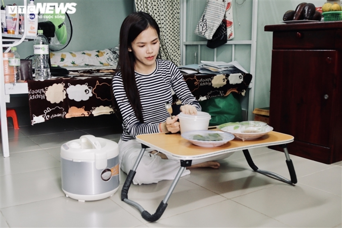 She receives plenty of support from local teachers in order to maintain her daily life and relieve the feeling of homesickness.