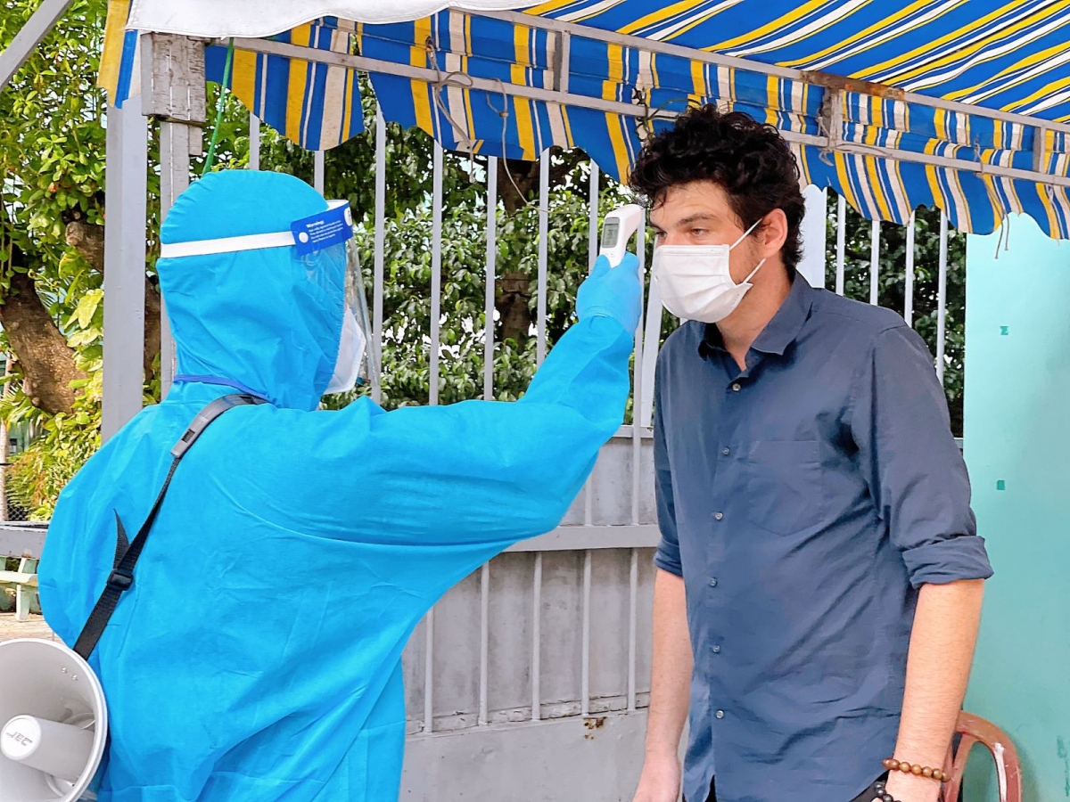 All arrivals have their body temperature measured.