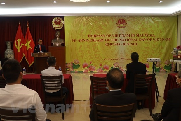 Vietnamese Ambassador to Malaysia Tran Viet Thai speaks at the ceremony (Photo: VNA)