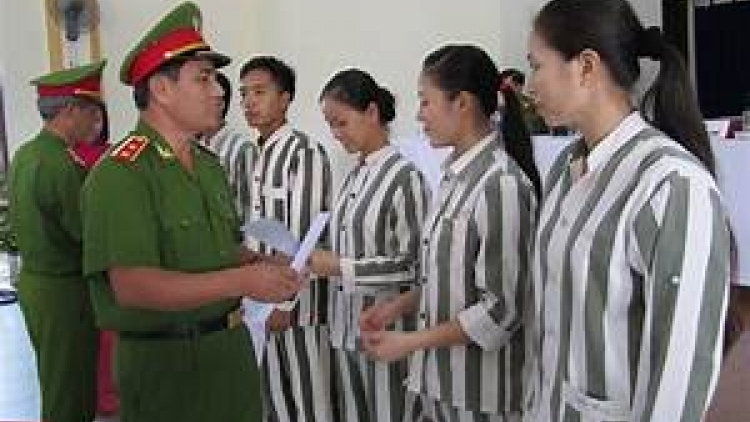 MOre than 3,000 inmates who perform well during their prison terms will be paroled ahead of National Day, Sept. 2.